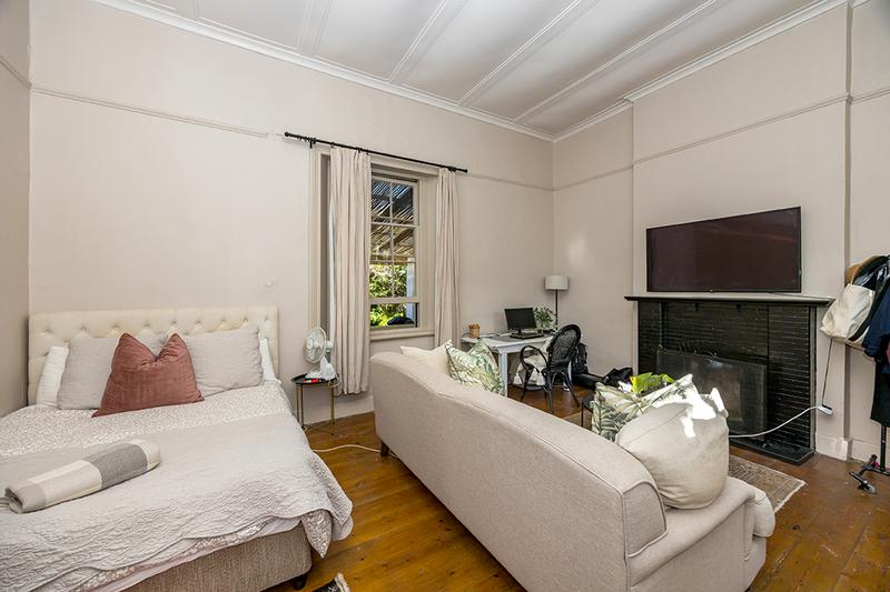 4 Bedroom Property for Sale in Claremont Western Cape